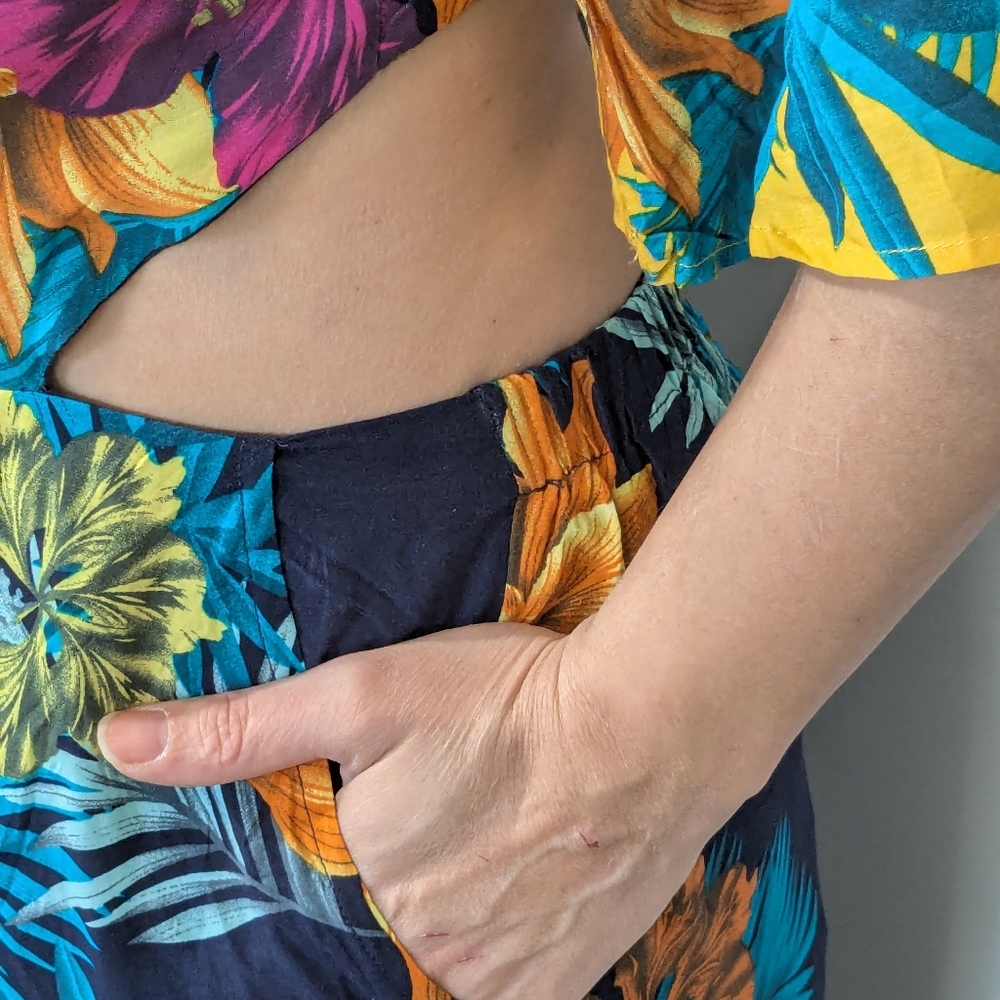 NWT Floral Jumpsuit Sz L - Picture 4 of 11